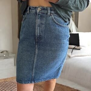 Vintage Levis 900 Series 1980's Womens Blue Denim Skirt Pleated Zip Fly Size 10